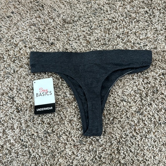 Thong Bundle - Picture 8 of 9